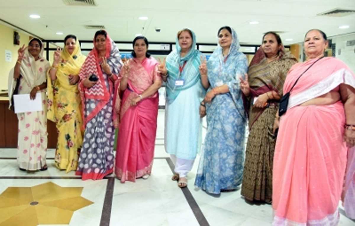 राष्ट्रपति चुनाव : 200 में से 198 विधायकों ने राजस्थान में डाले वोट राष्ट्रपति चुनाव : 200 में से 198 विधायकों ने राजस्थान में डाले वोट